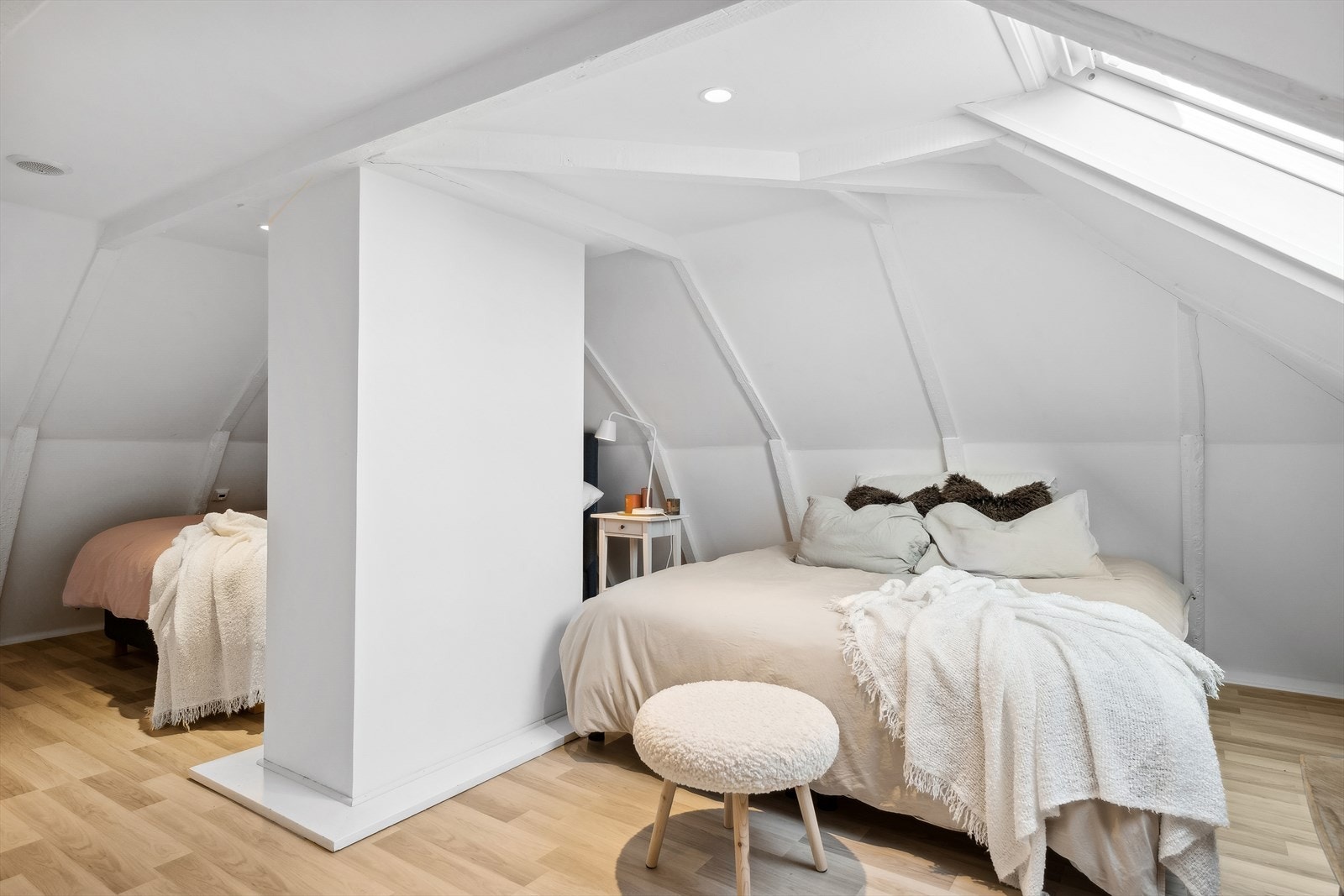 Downlights i tak Galleribilde