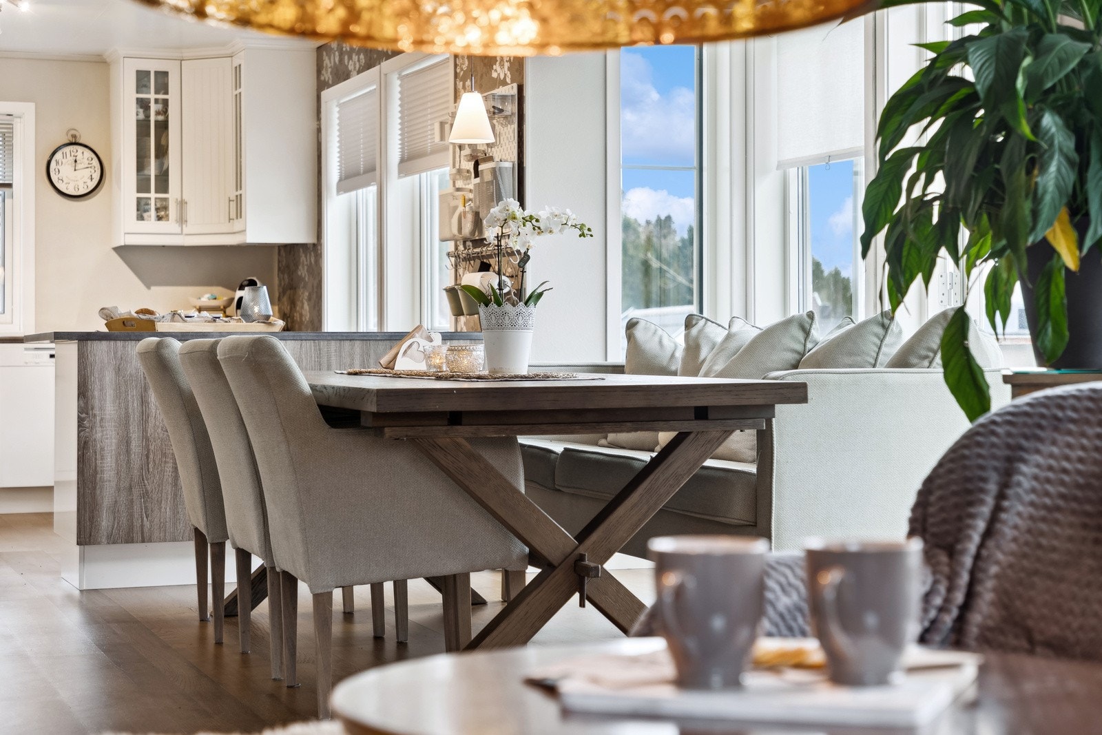 Det er god plass til langbord for måltider og sosiale sammenkomster. Galleribilde