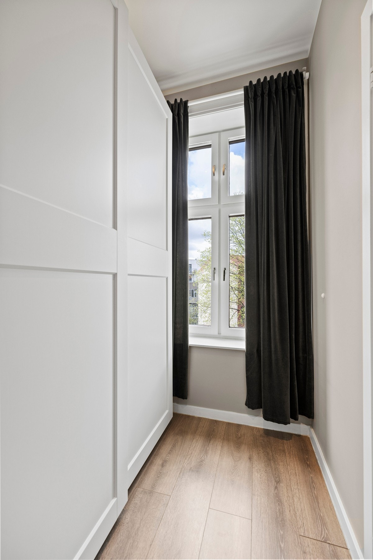 Vinduet slipper inn godt med naturlig lys. Galleribilde