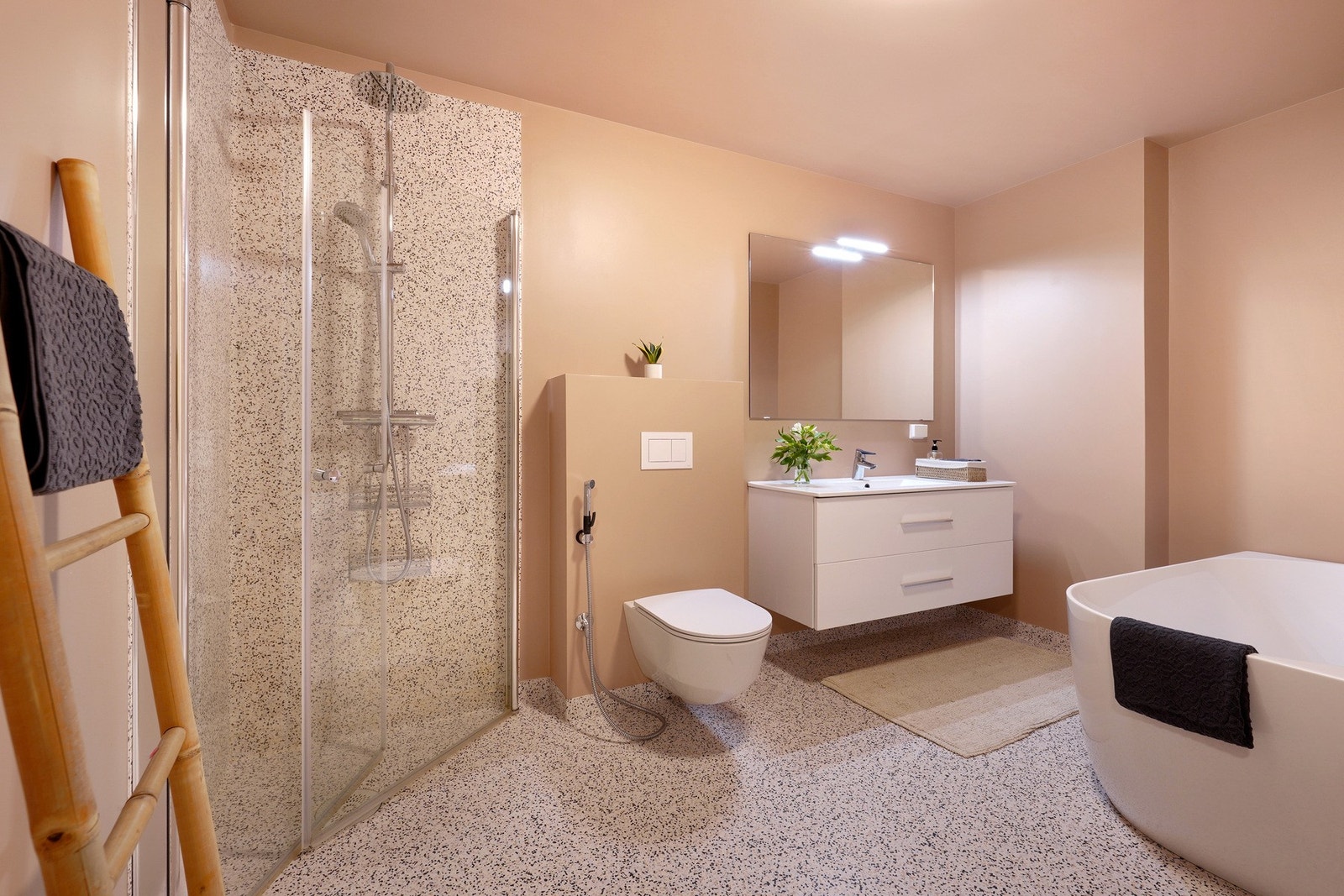 Stort og godt bad varme i gulv Galleribilde