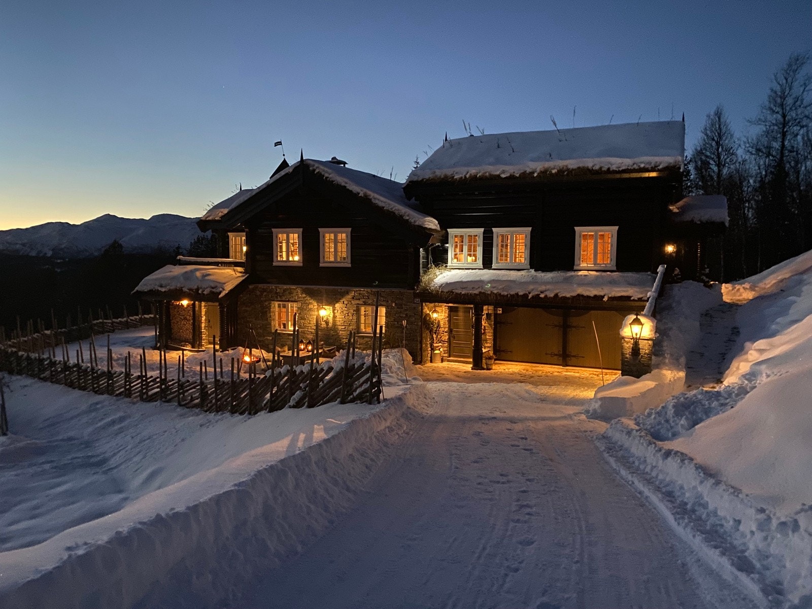Kveldsstemning vinterstid Galleribilde