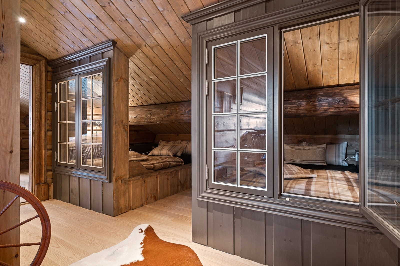 Det er i tillegg laget senger i hall på 2. etasje, som gir ytterligere 2 sengeplasser Galleribilde