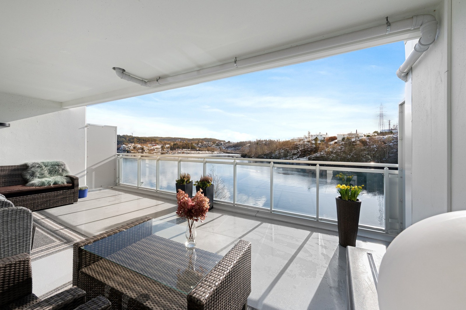 God plass til utemøbler etc. Galleribilde