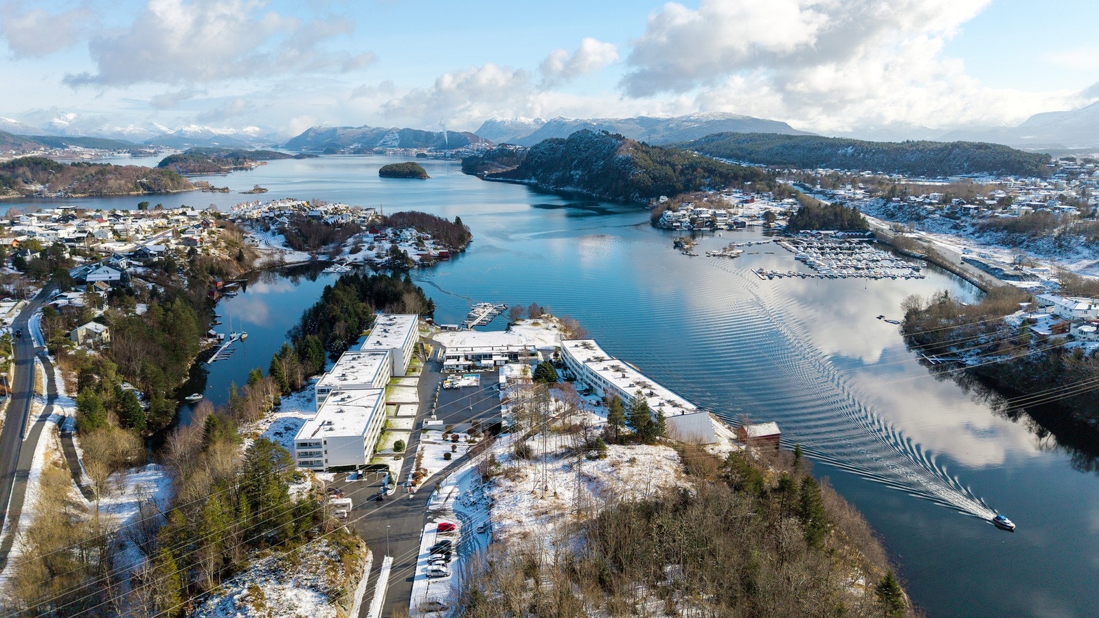 Umiddelbar nærhet til sjø. Galleribilde