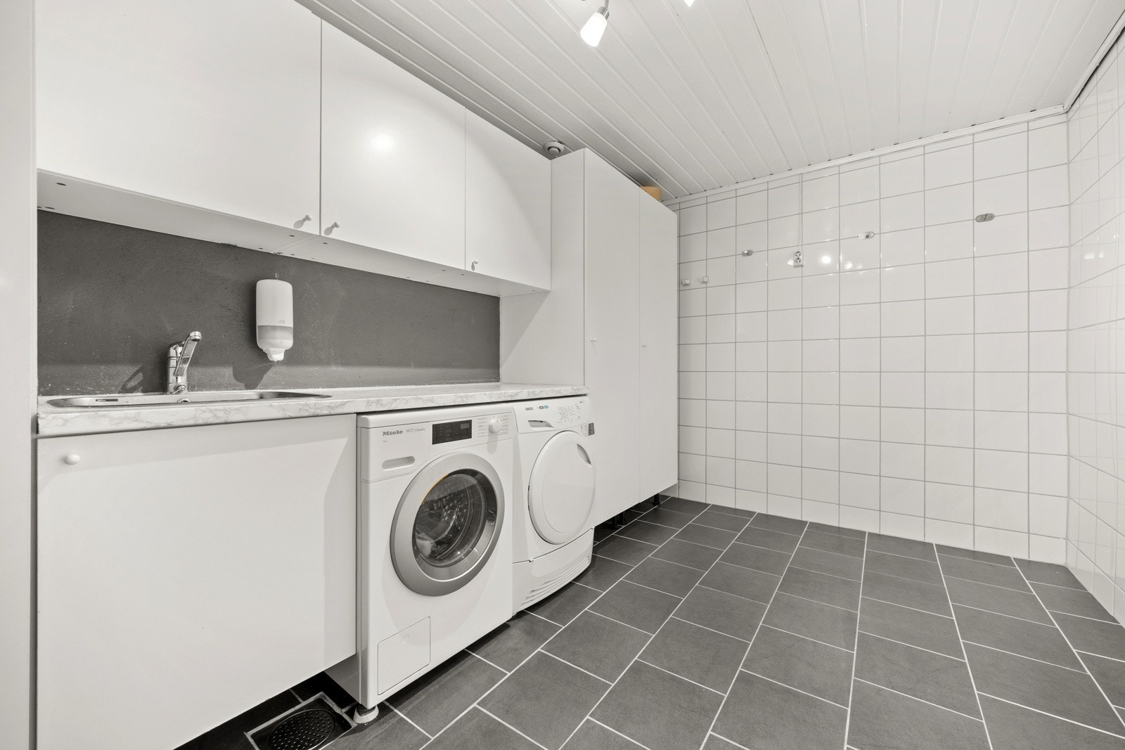 Separat vaskerom. Galleribilde