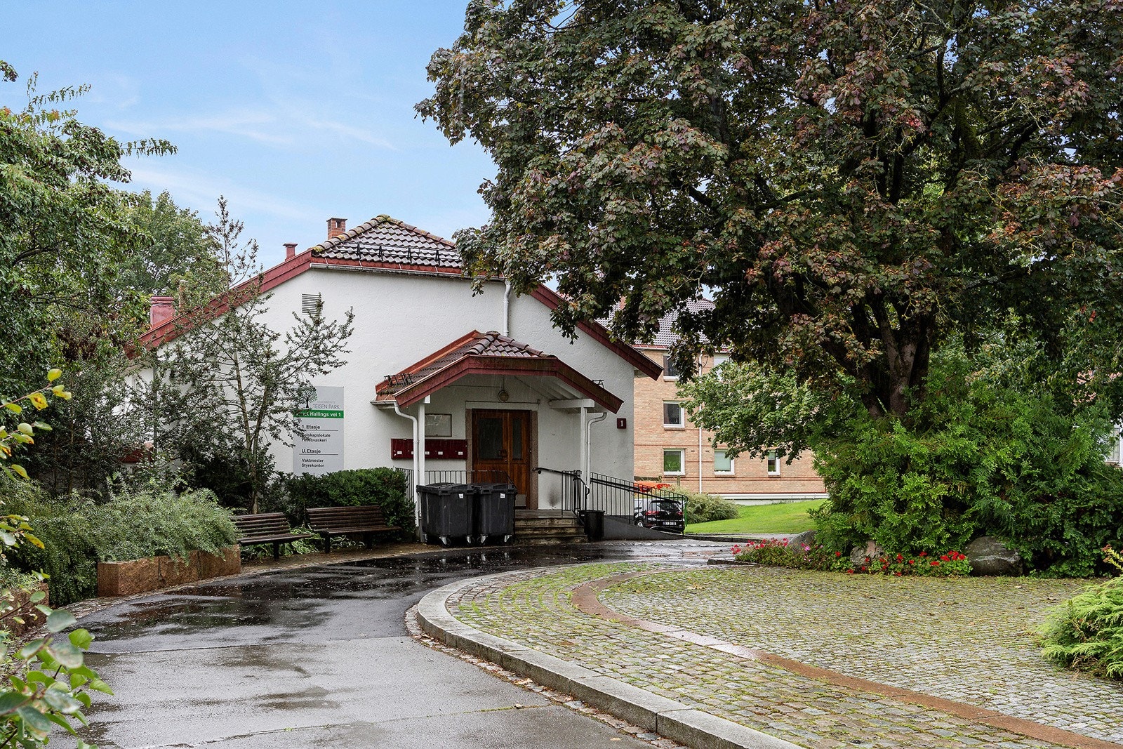 Borettslaget har et felles selskapslokale som kan leies ut til beboerne ved behov. Galleribilde