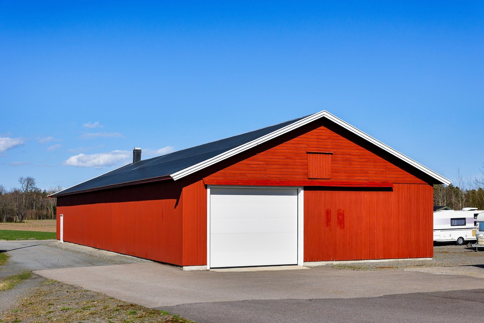 Garasje / uthus. Galleribilde