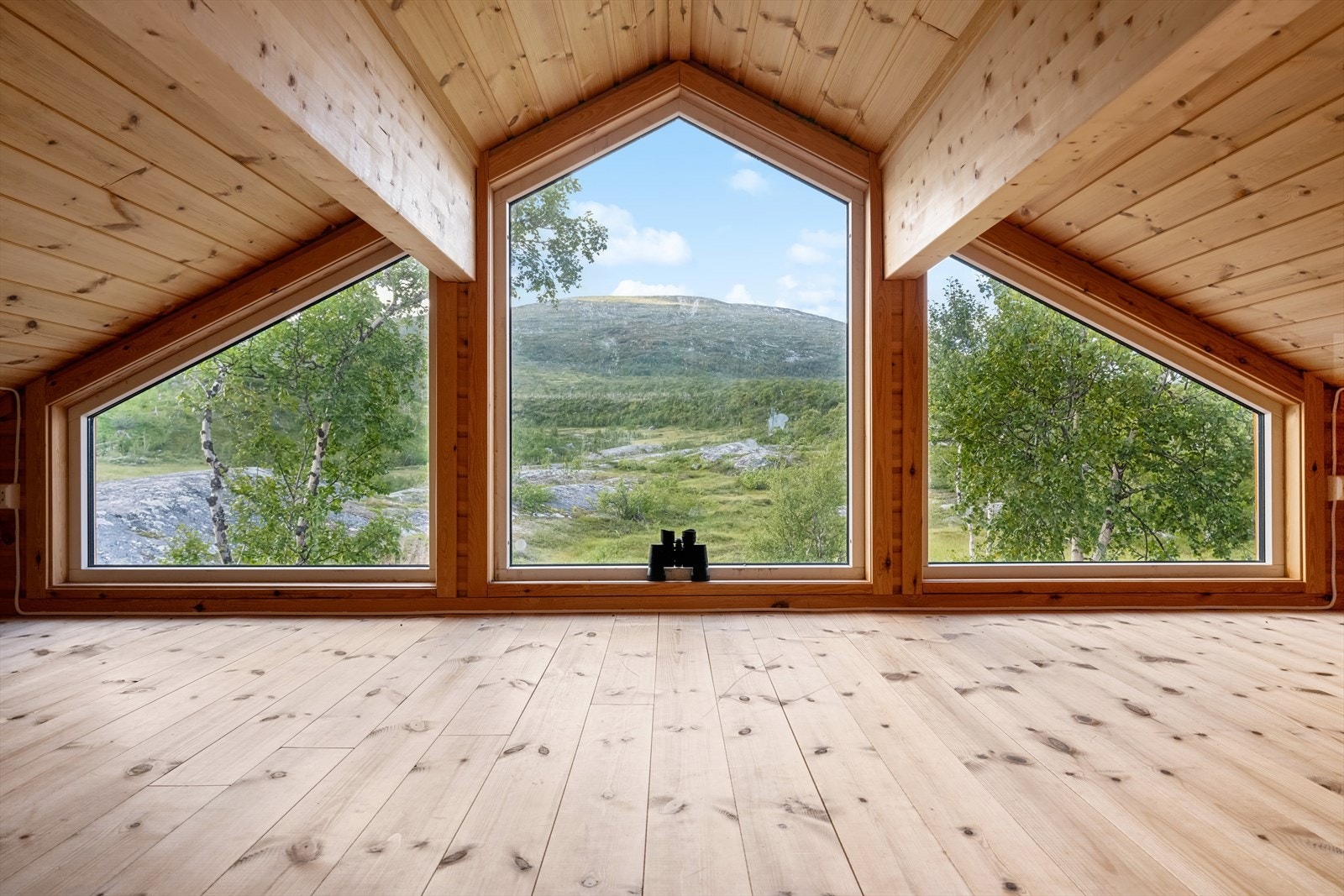 Loft i annekset som kan benyttes til lagring eller sporadisk overnatting Galleribilde