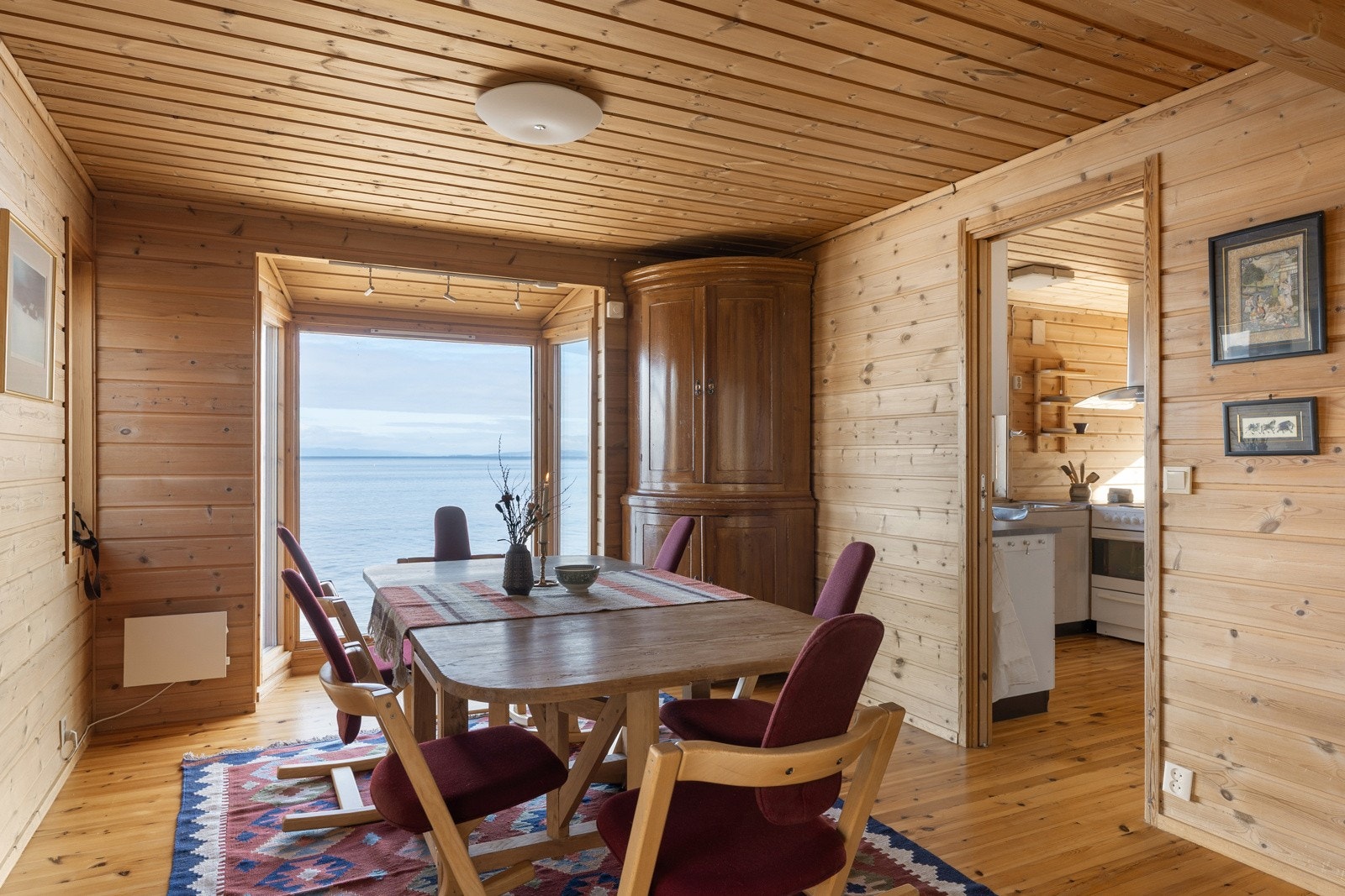 Her kan vennelag, storfamilien samles til gode stunder, julemiddager og fest. Galleribilde