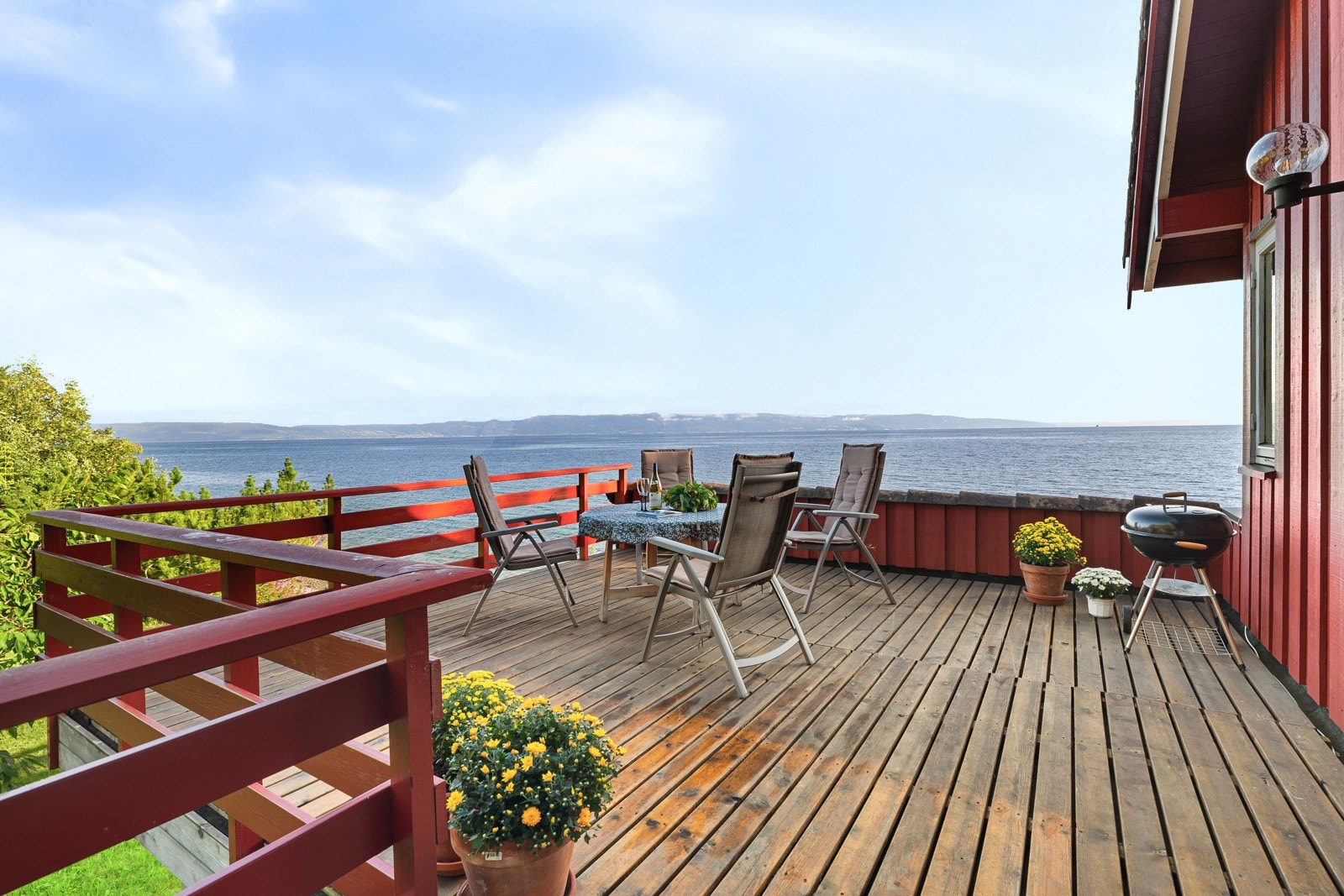 Her har man svært gode solforhold fra formiddag til sent på kveld. Galleribilde