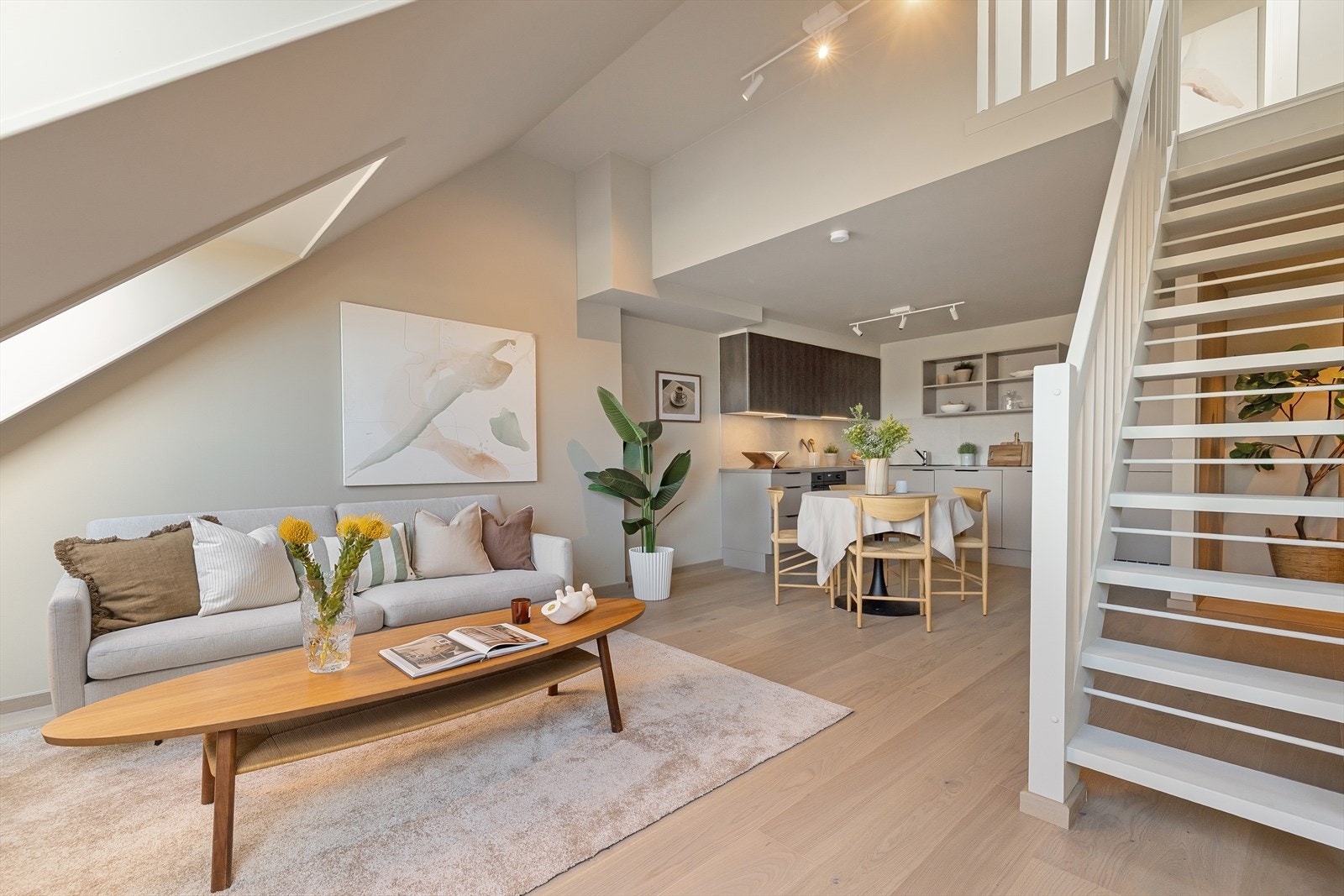 Kristoffer Mjåtveit har gleden av å presentere Teglverksgata 11! Galleribilde