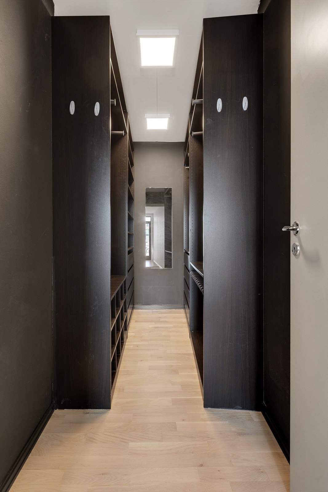 Meget god og praktisk lagringsplass Galleribilde