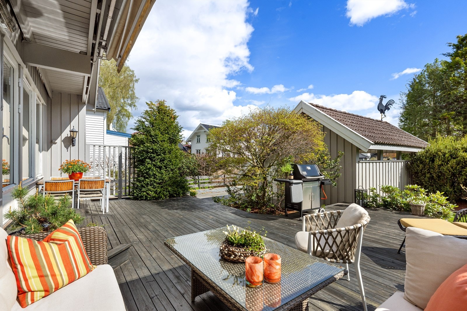 Her kan man nyte av nydelig morgen/formiddag/ettermiddags sol! Galleribilde