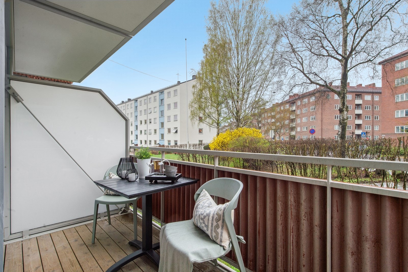 Vestvendt balkong på hele 8 kvm med supre solforhold Galleribilde