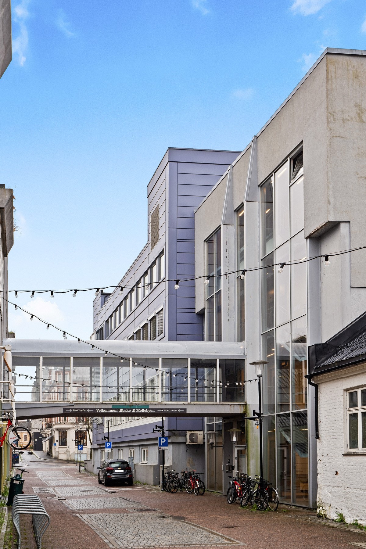 Gudes gate 1A har populær beliggenhet - i hjertet av Moss - med kort vei til alt av fasiliteter. Galleribilde