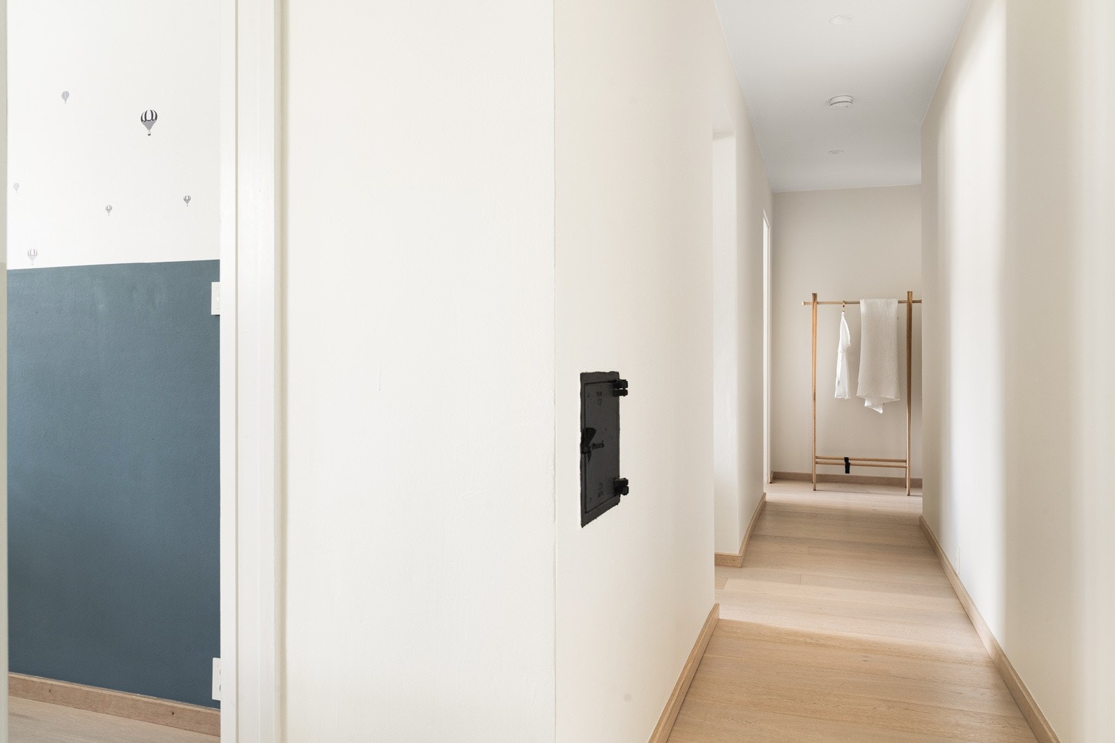 Underetasjen har varmekabler med digital smartstyring. Galleribilde