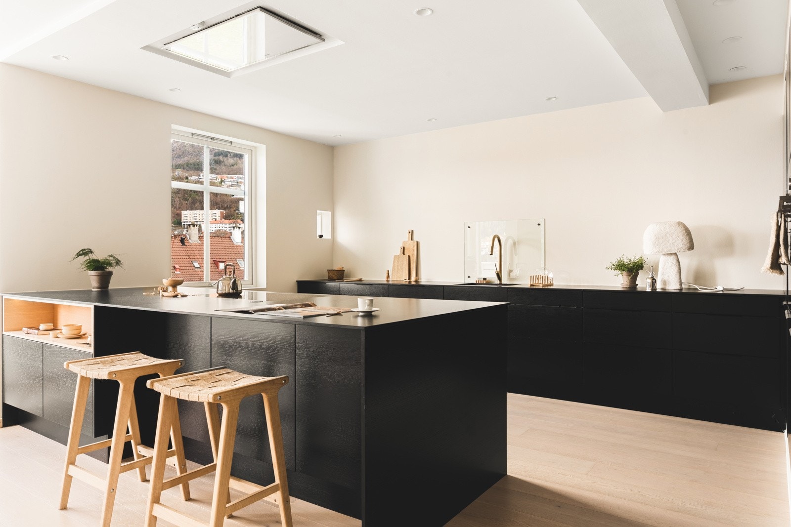 Den flotte innredningen er fra Sigdal. Galleribilde