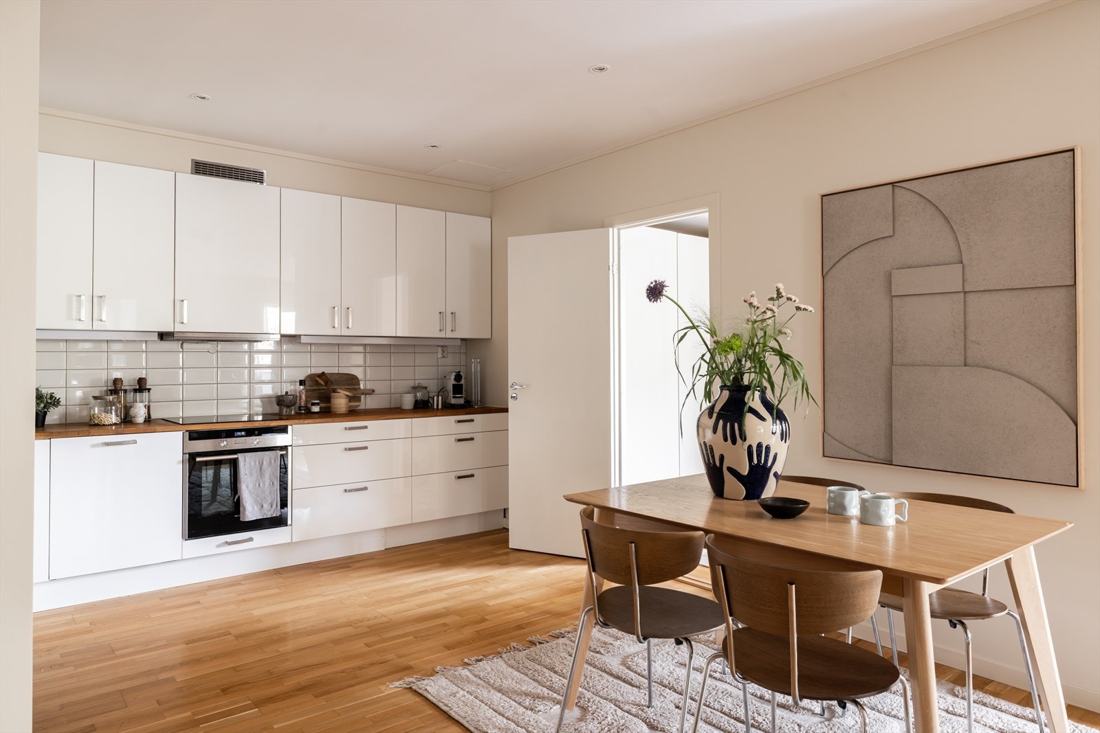 En svært delikat og romslig 4-roms med en sentral beliggenhet på øvre Torshov. Galleribilde