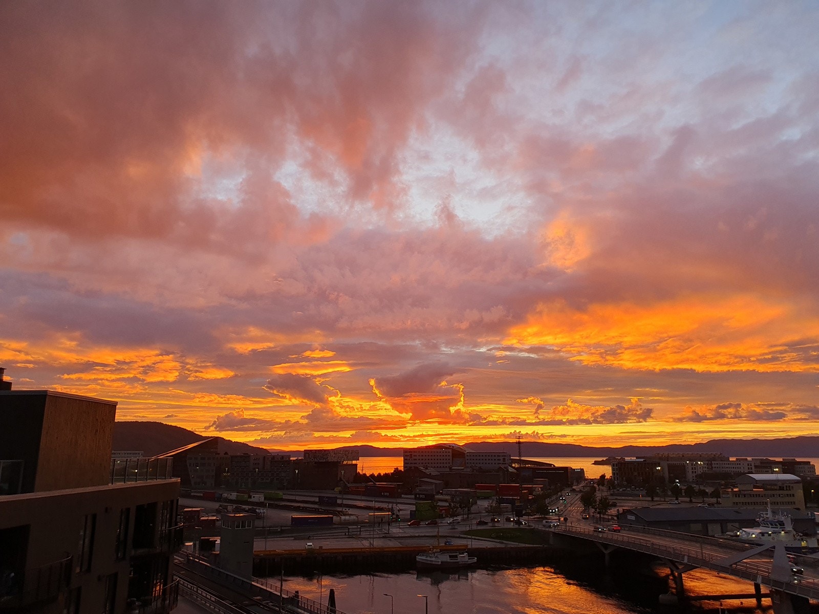 Selgers private bilde av solnedgang. Galleribilde