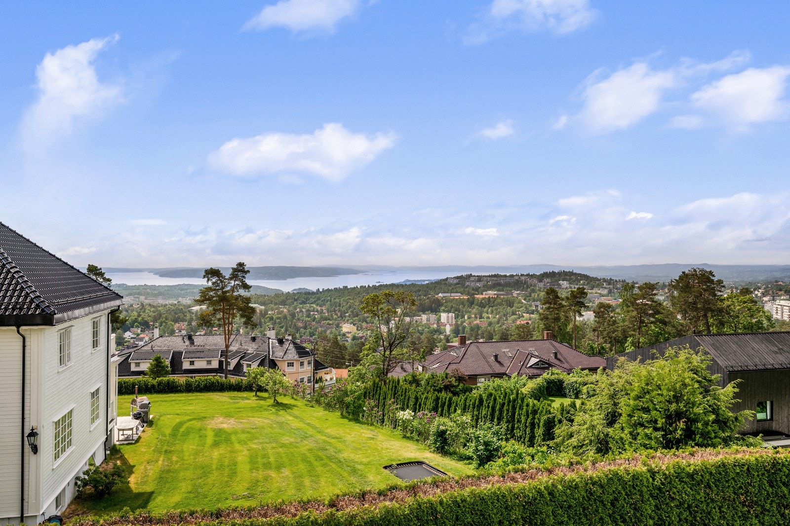 Panoramautsikt over fjorden Galleribilde
