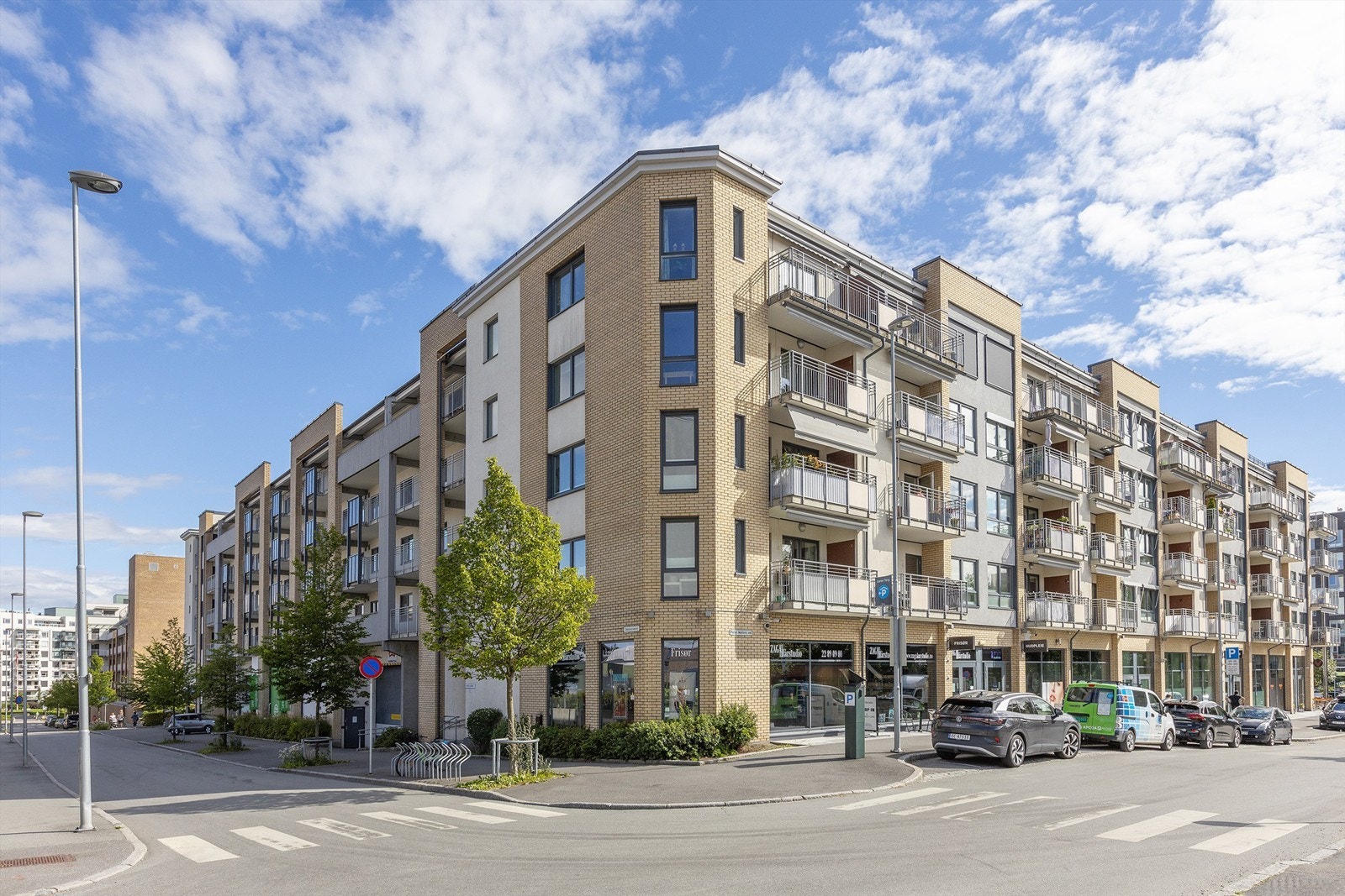 Fasade inngangsparti Galleribilde