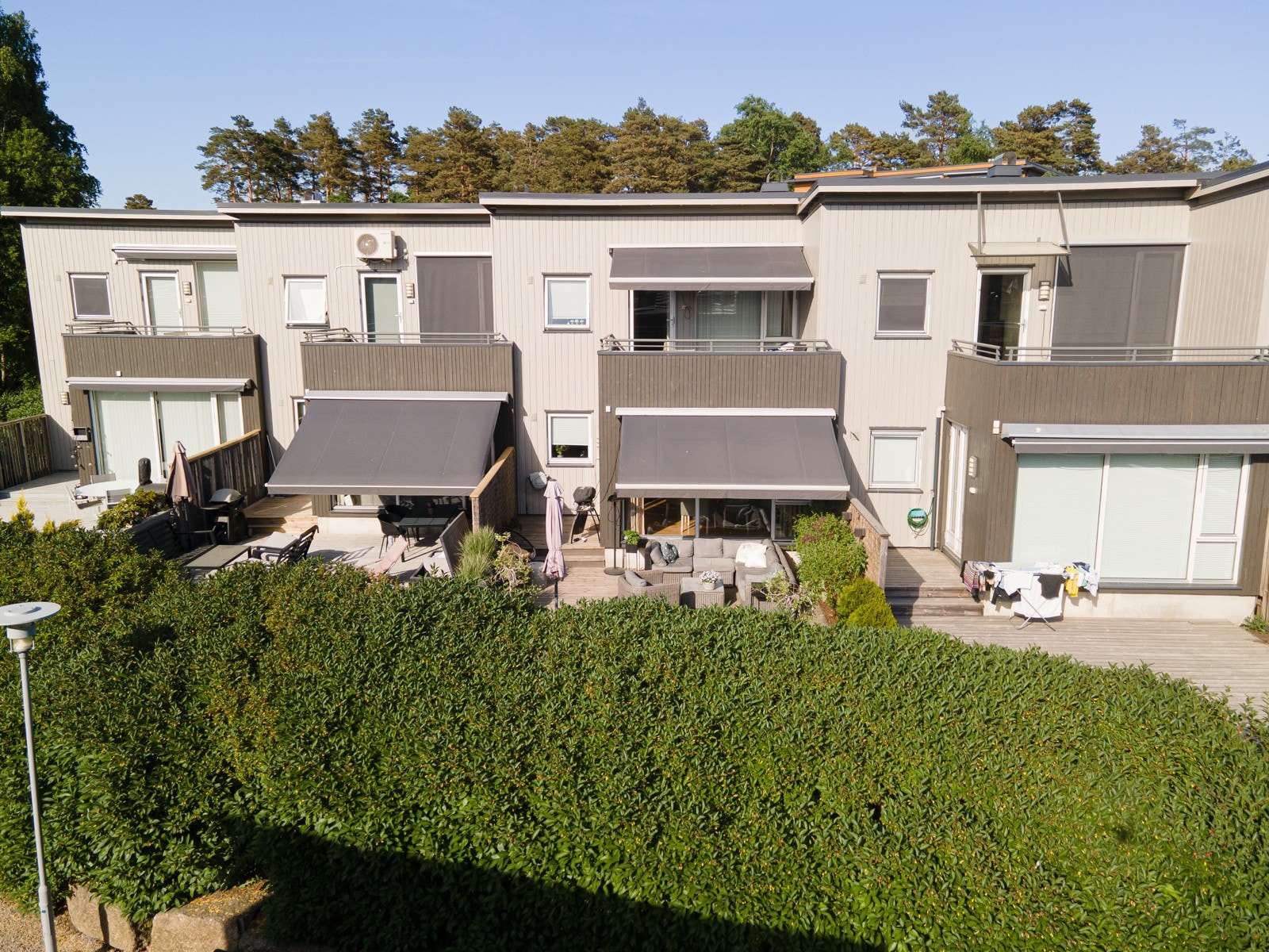 Rekkehuset ligger rolig og barnevennlig til med mye sol. Galleribilde