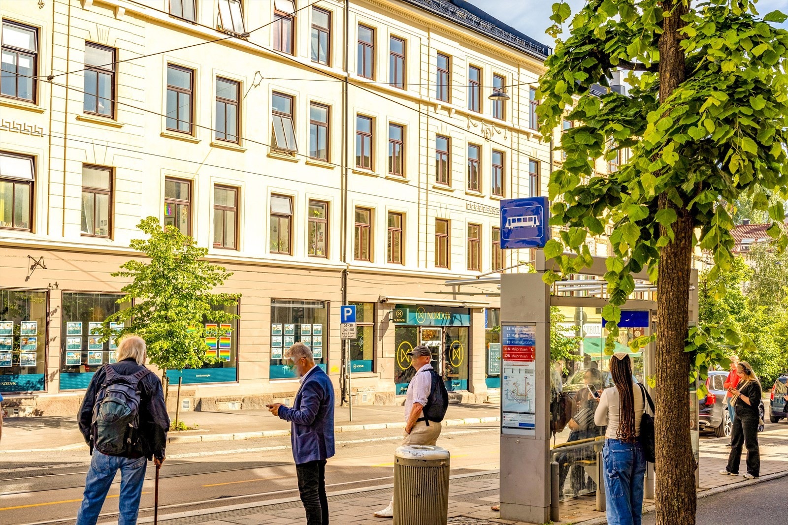 På Torshov har du kort vei til både trikk og buss, med hyppige avganger som tar deg til sentrum, Grünerløkka og resten av byen Galleribilde