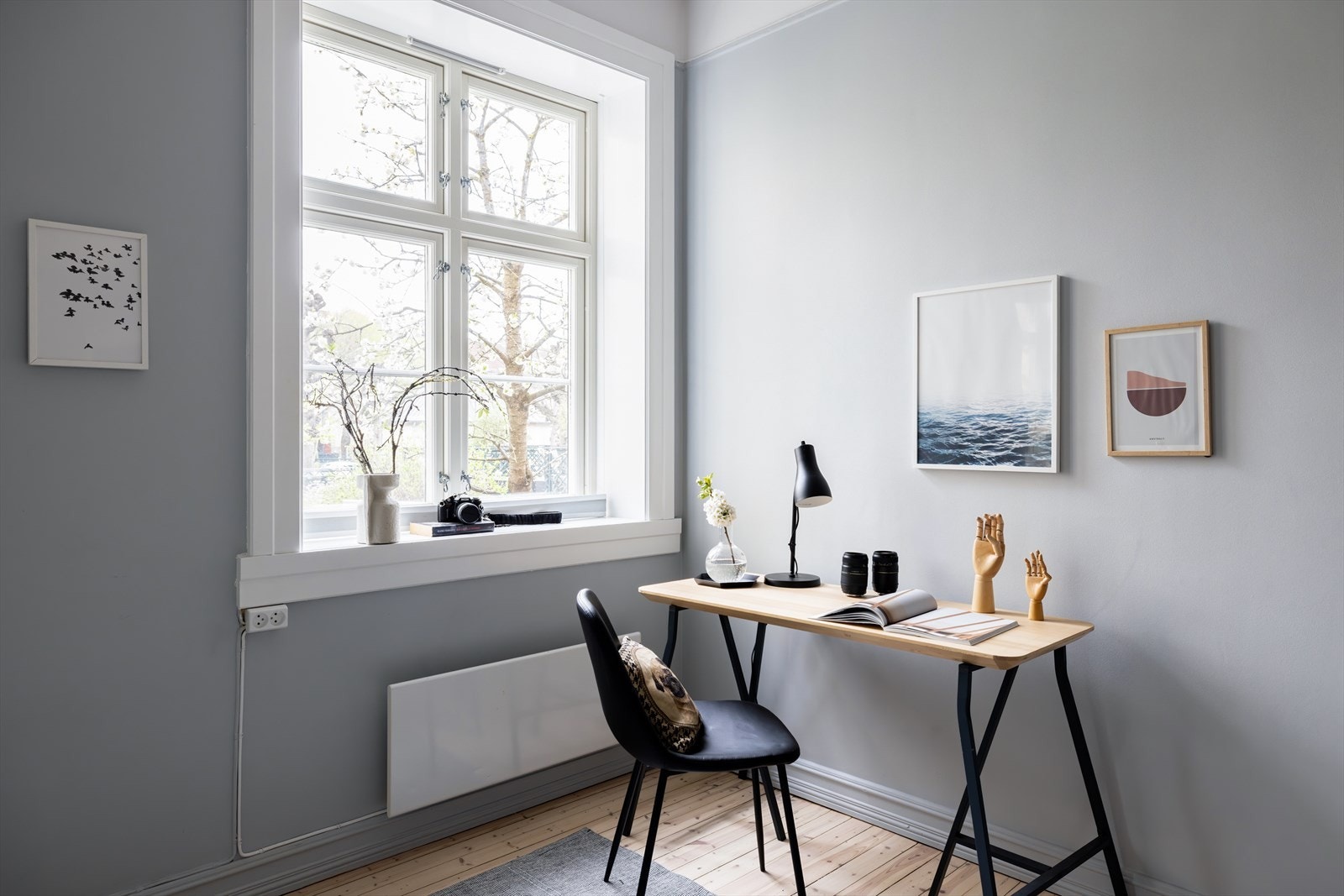 Soverommet er lyst med stort vindu, som gir godt med naturlig lysinnslipp. Galleribilde