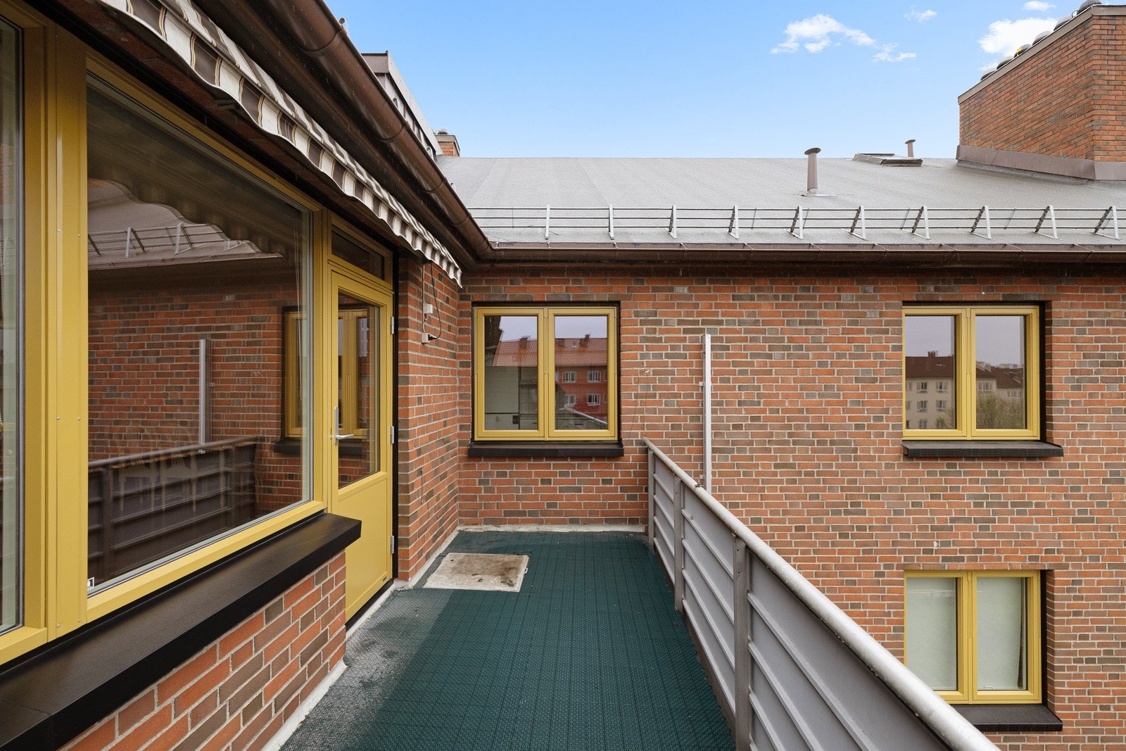 Det er også montert markise, utebelysning og stikkontakt. Galleribilde