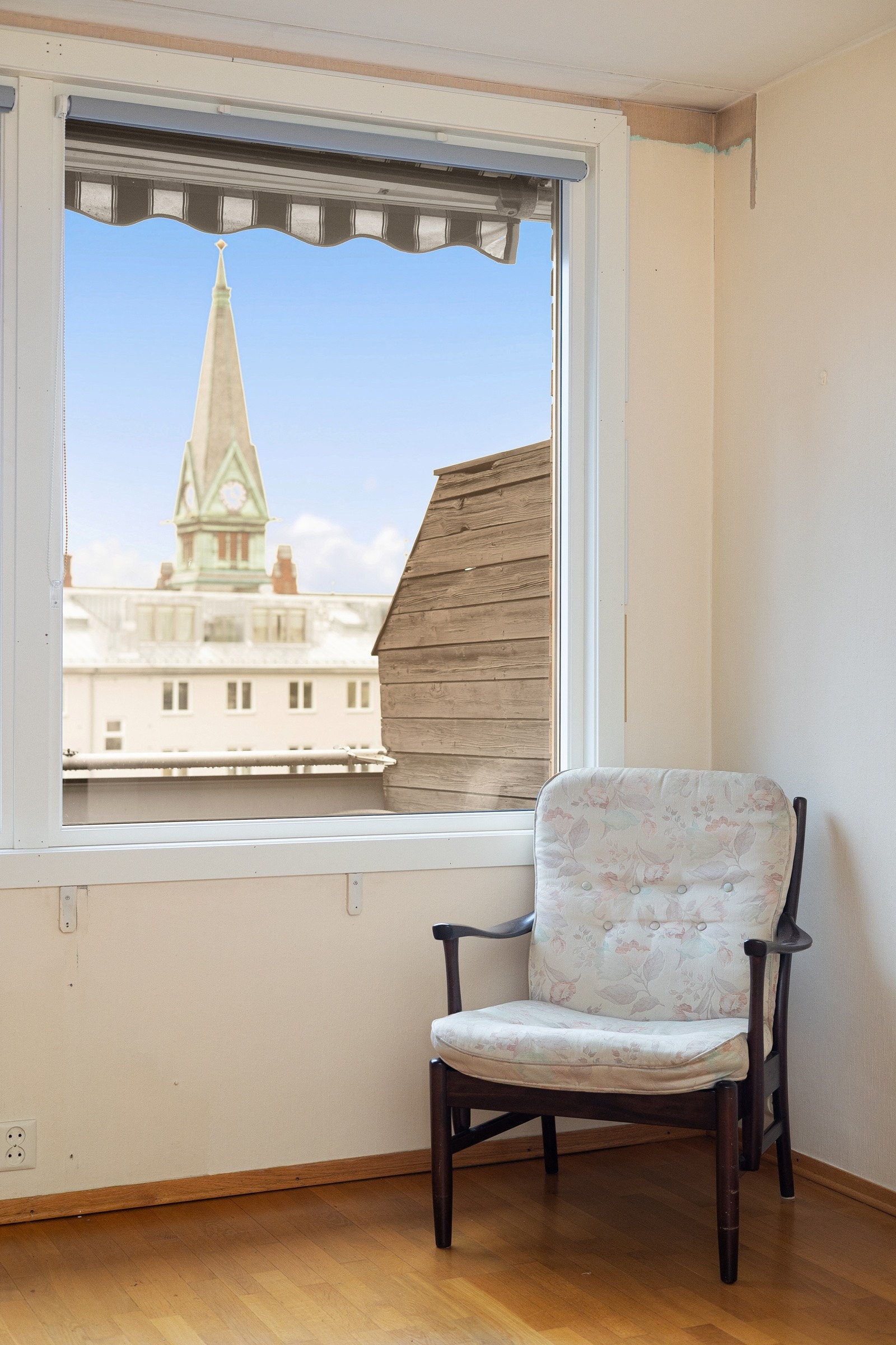 Fra stuen har du utgang til en solrik sydvestvendt balkong på ca. 9m². Galleribilde