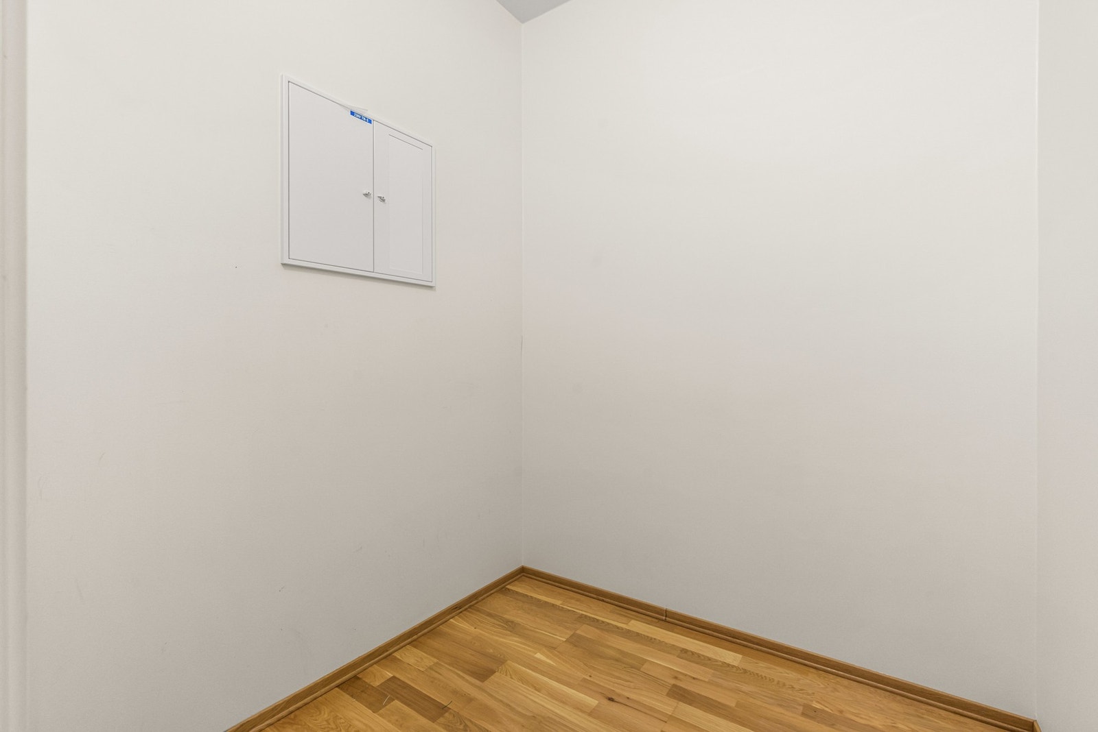 Denne 2-roms leiligheten kan også skilte med en innvendig bod. Denne blir av mange innredet som kontor. Galleribilde