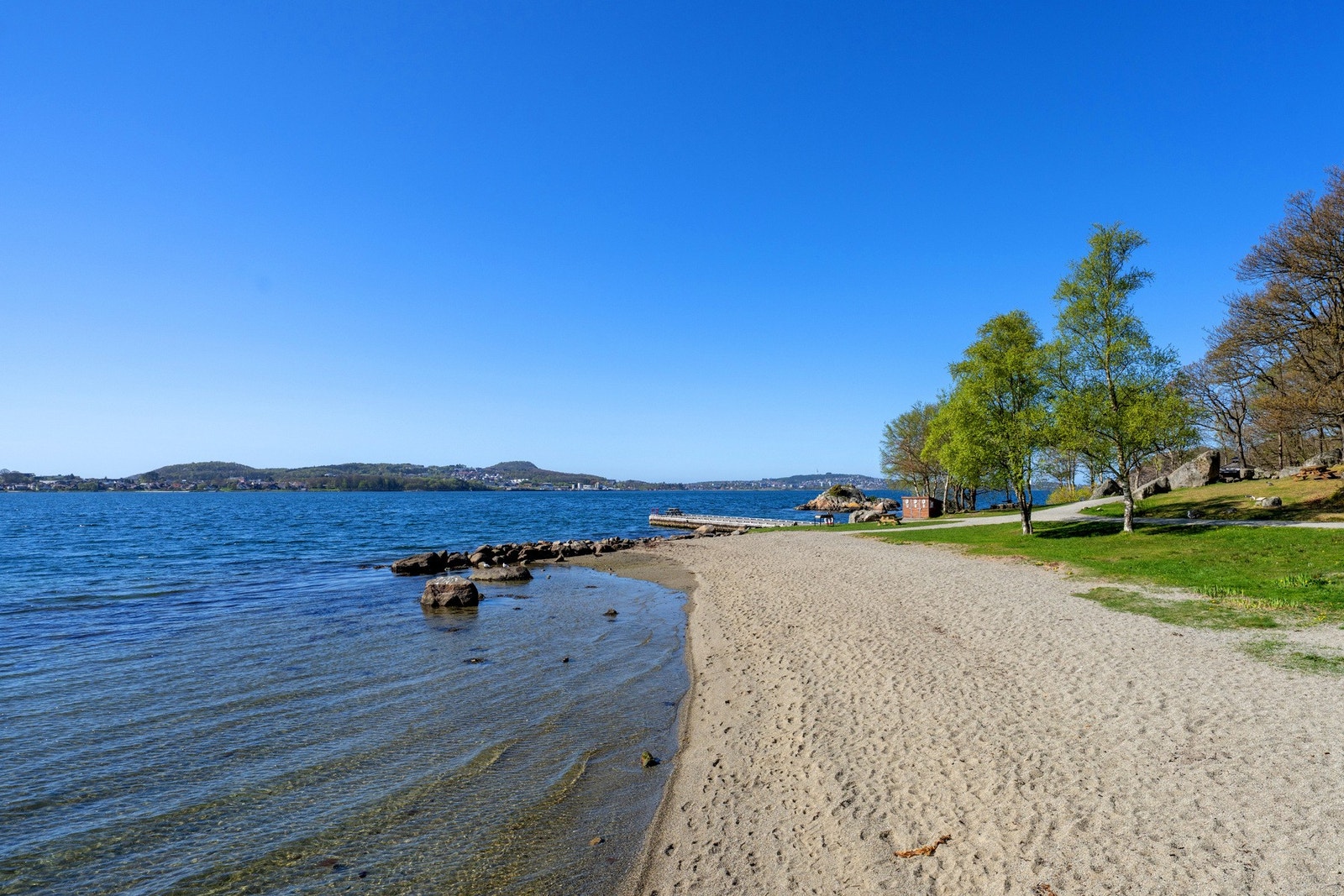 Nydelige Holmavika badeplass Galleribilde