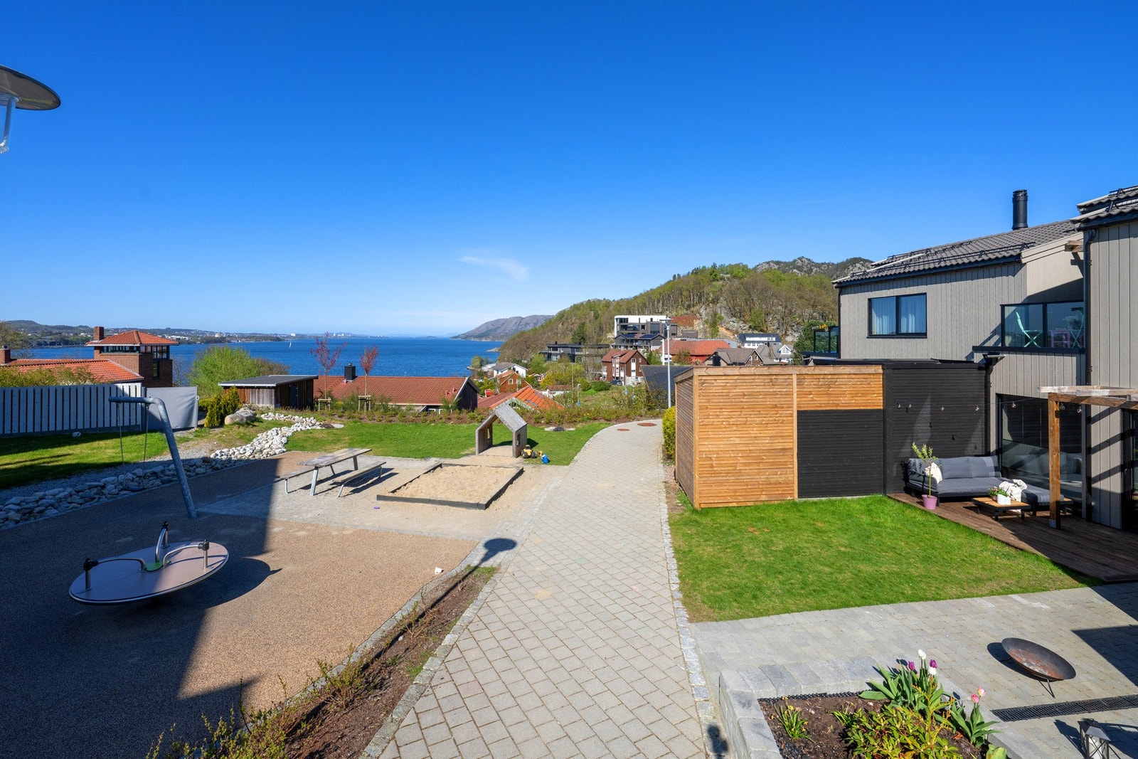 Herlig utsikt fra eiendommen Galleribilde