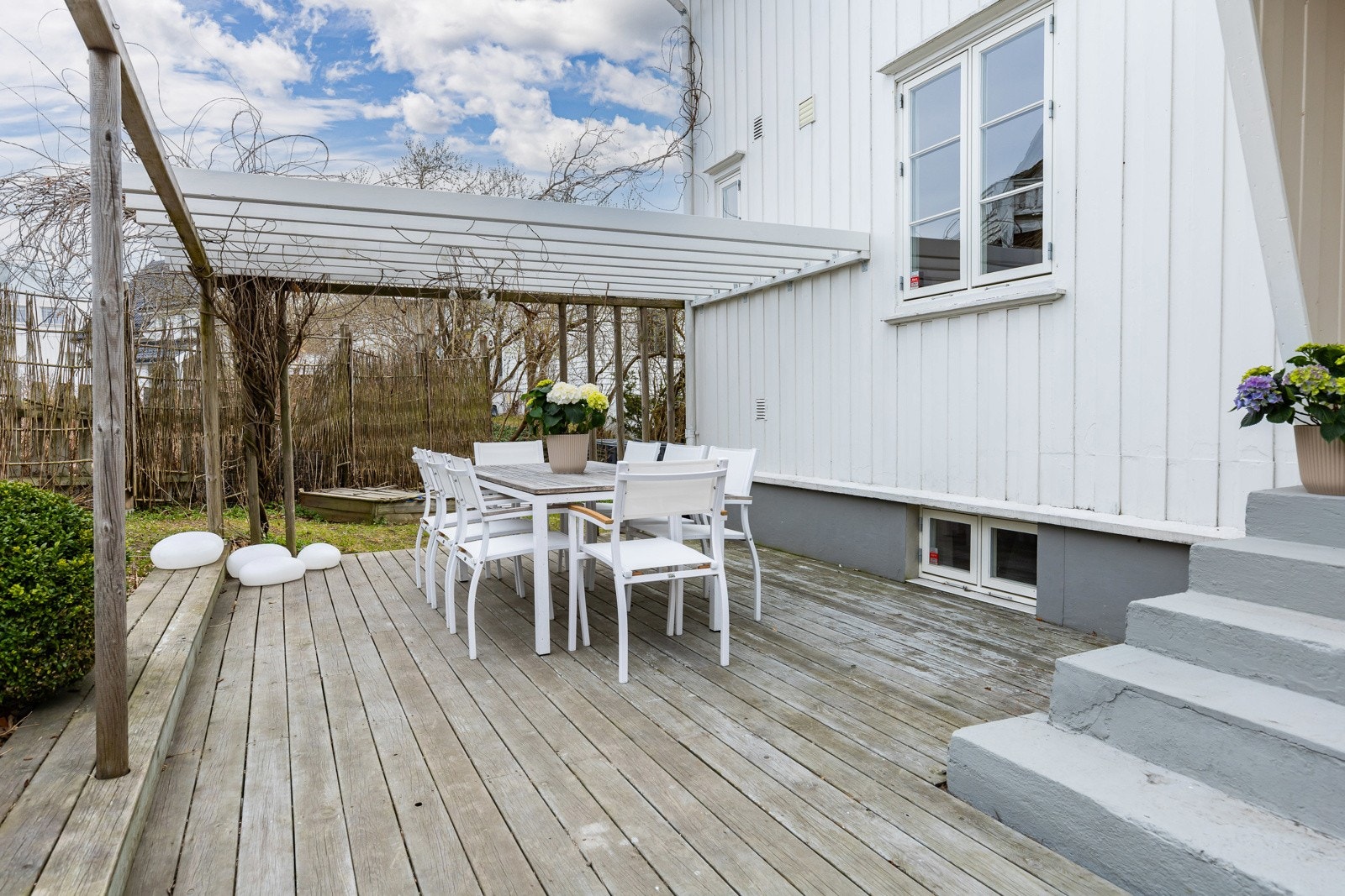 Platting på utsiden av kjøkkenet. Galleribilde