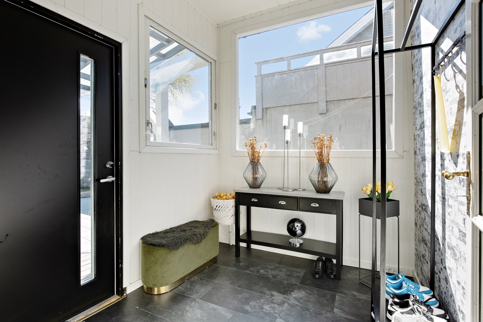 Hyggelig vindfang. Galleribilde