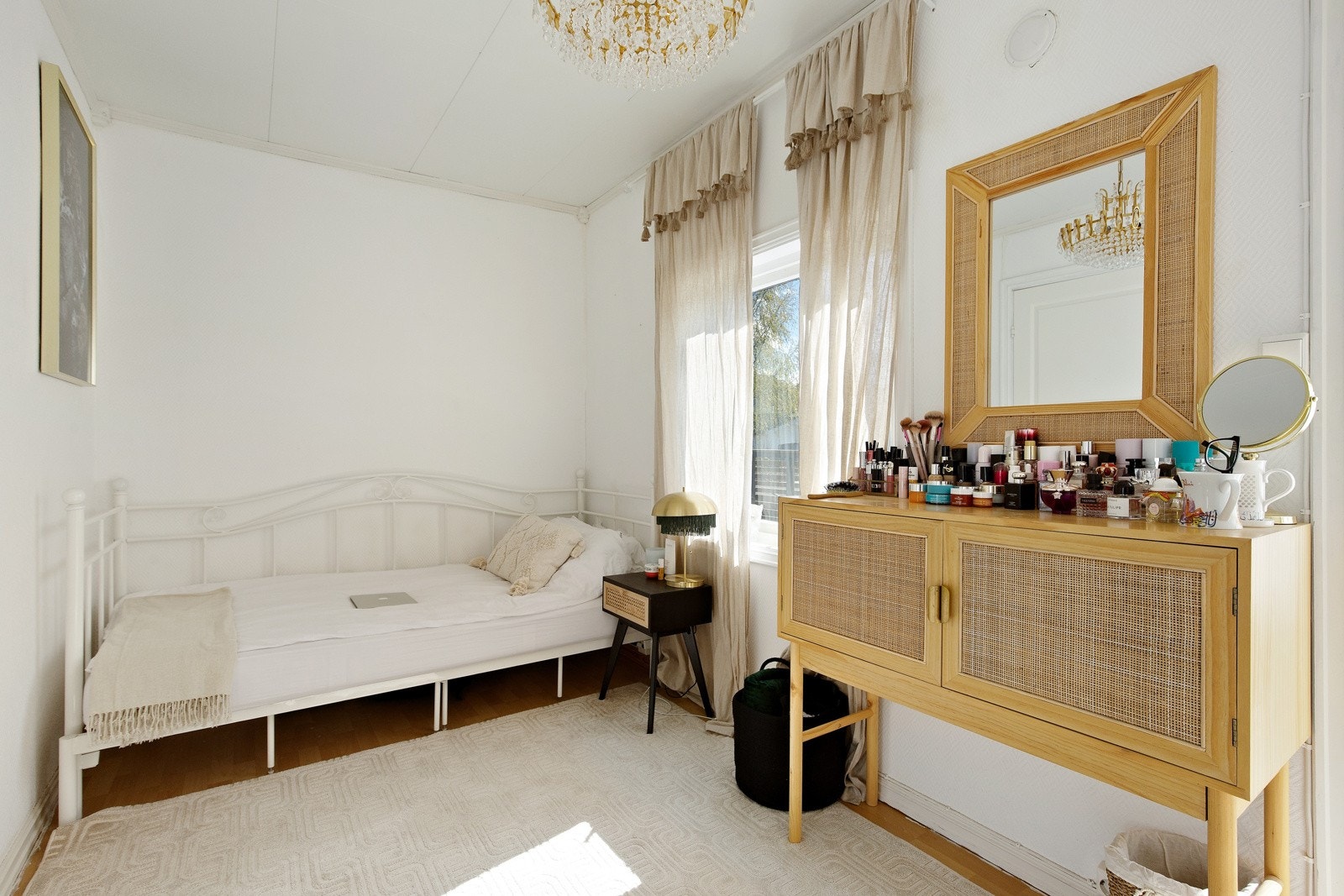 Soverom nr 5 i 2. etg. Galleribilde