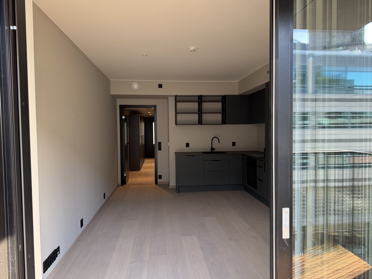 Stue og kjøkken mot gang Galleribilde