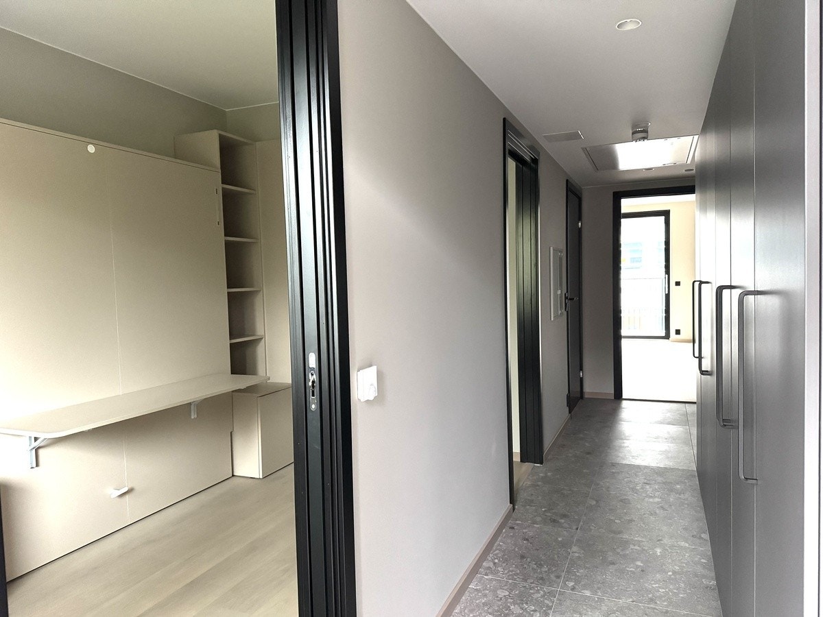 Gang mot stue, lys og gjennomgående Galleribilde