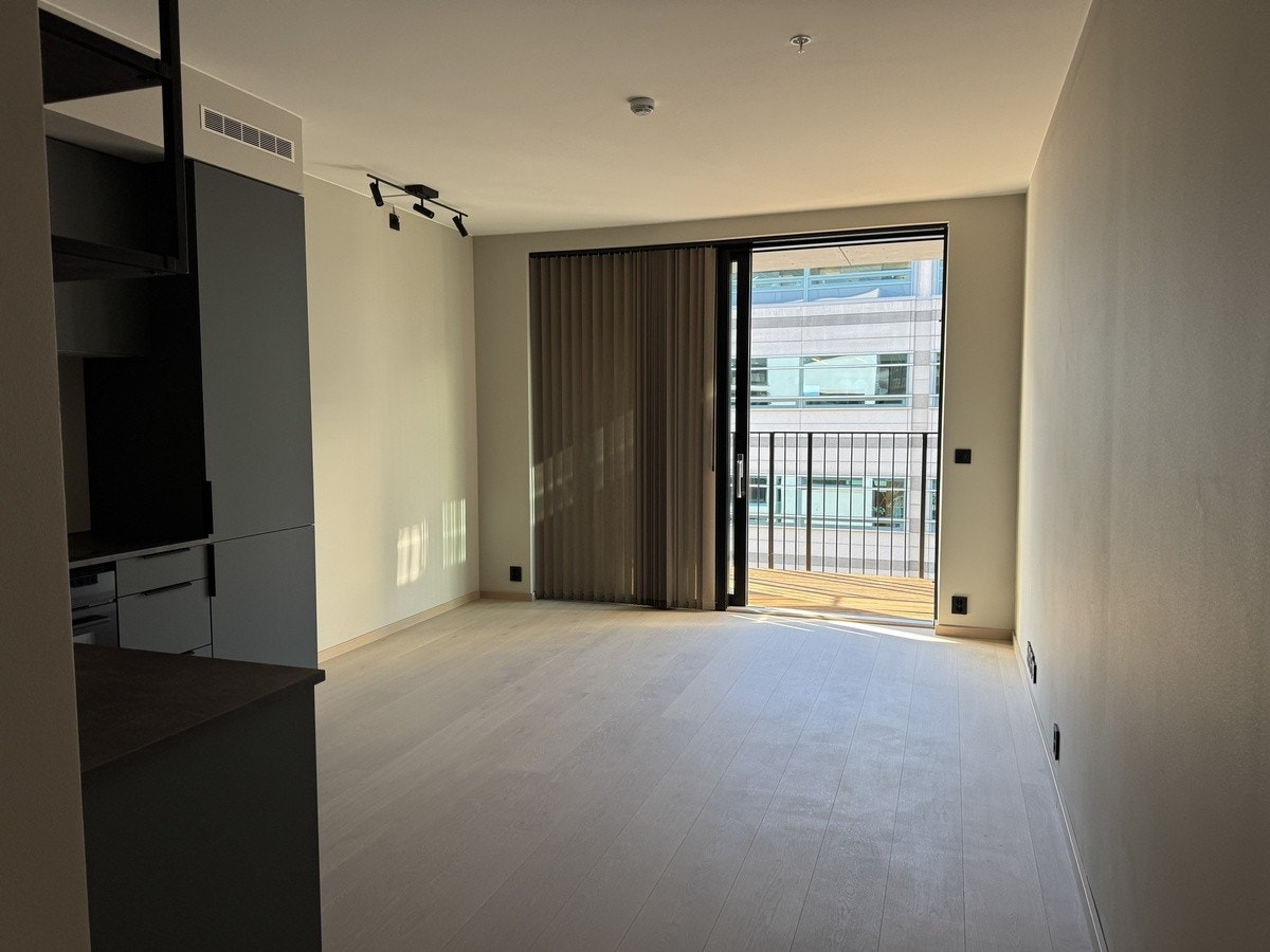 Stue og balkong Galleribilde