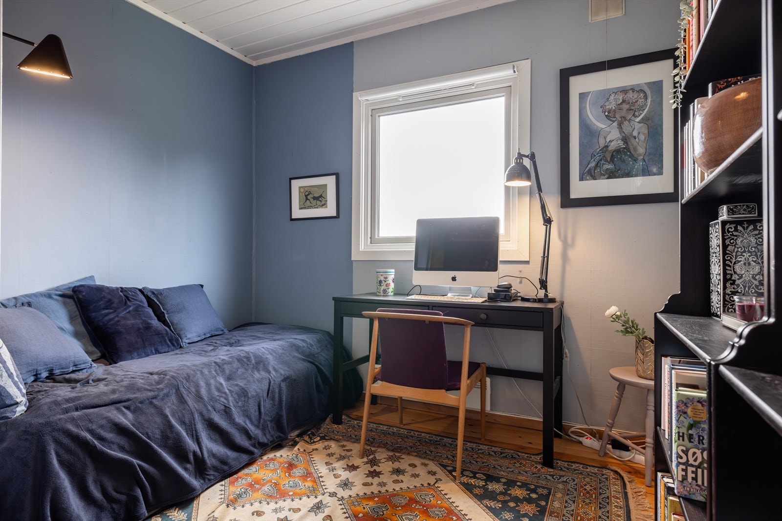 Soverom 4: Her er det plass til både seng, skrivepult og garderobeløsninger. Galleribilde