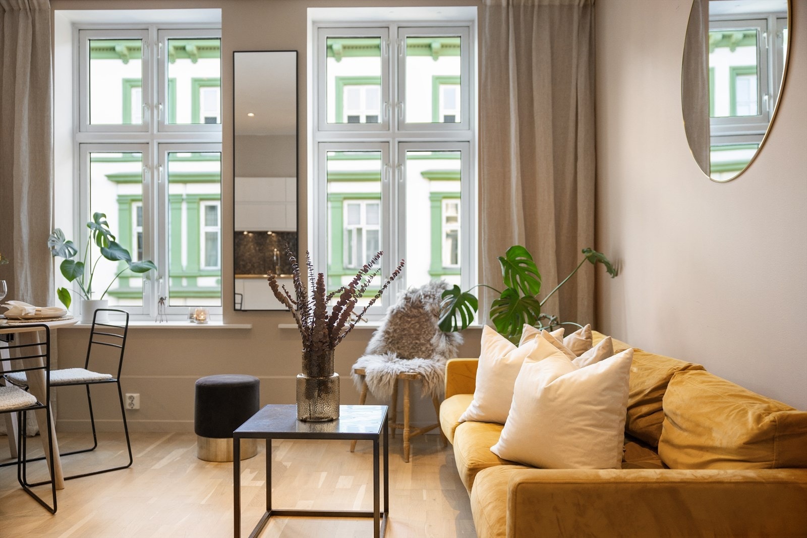 Leiligheten har bredbånd med hastighet 1000/1000 Mbit/s inkludert i felleskostnadene. Galleribilde