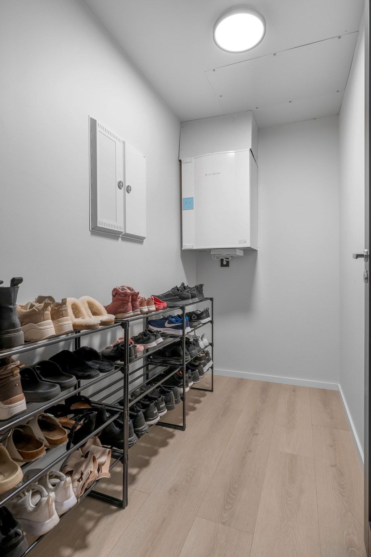 Innvendig bod. Galleribilde