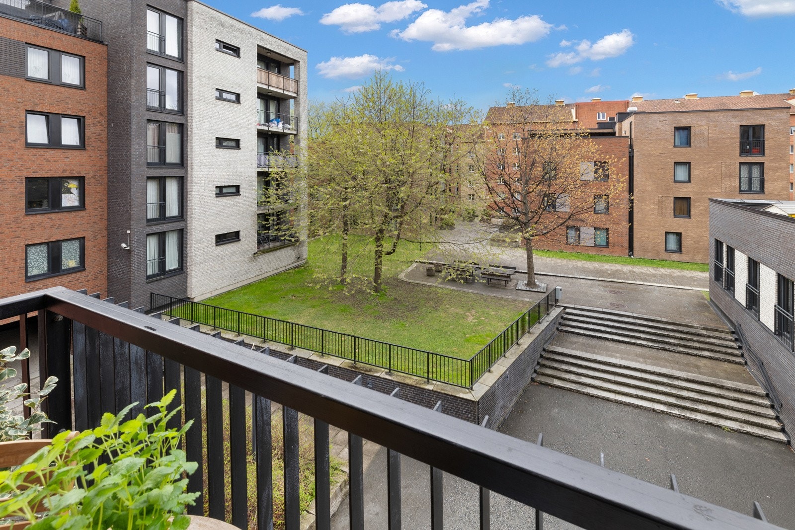 Meget god intern beliggenhet med lite innsyn. Galleribilde