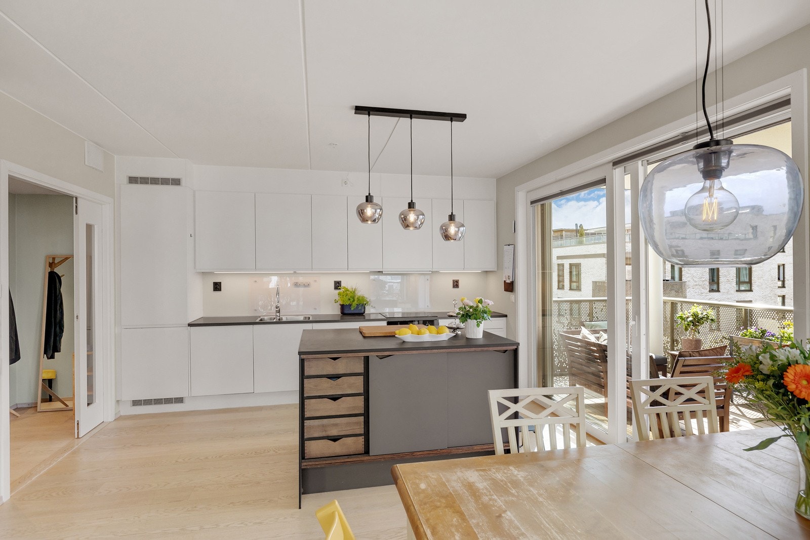 Et stilrent og lekkert kjøkken fra Sigdal som var nytt i 2020. Galleribilde