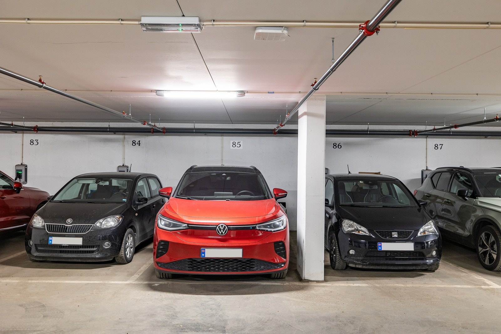 Med leiligheten følger en garasjeplass med el.lader i felles garasjeanlegg. Galleribilde