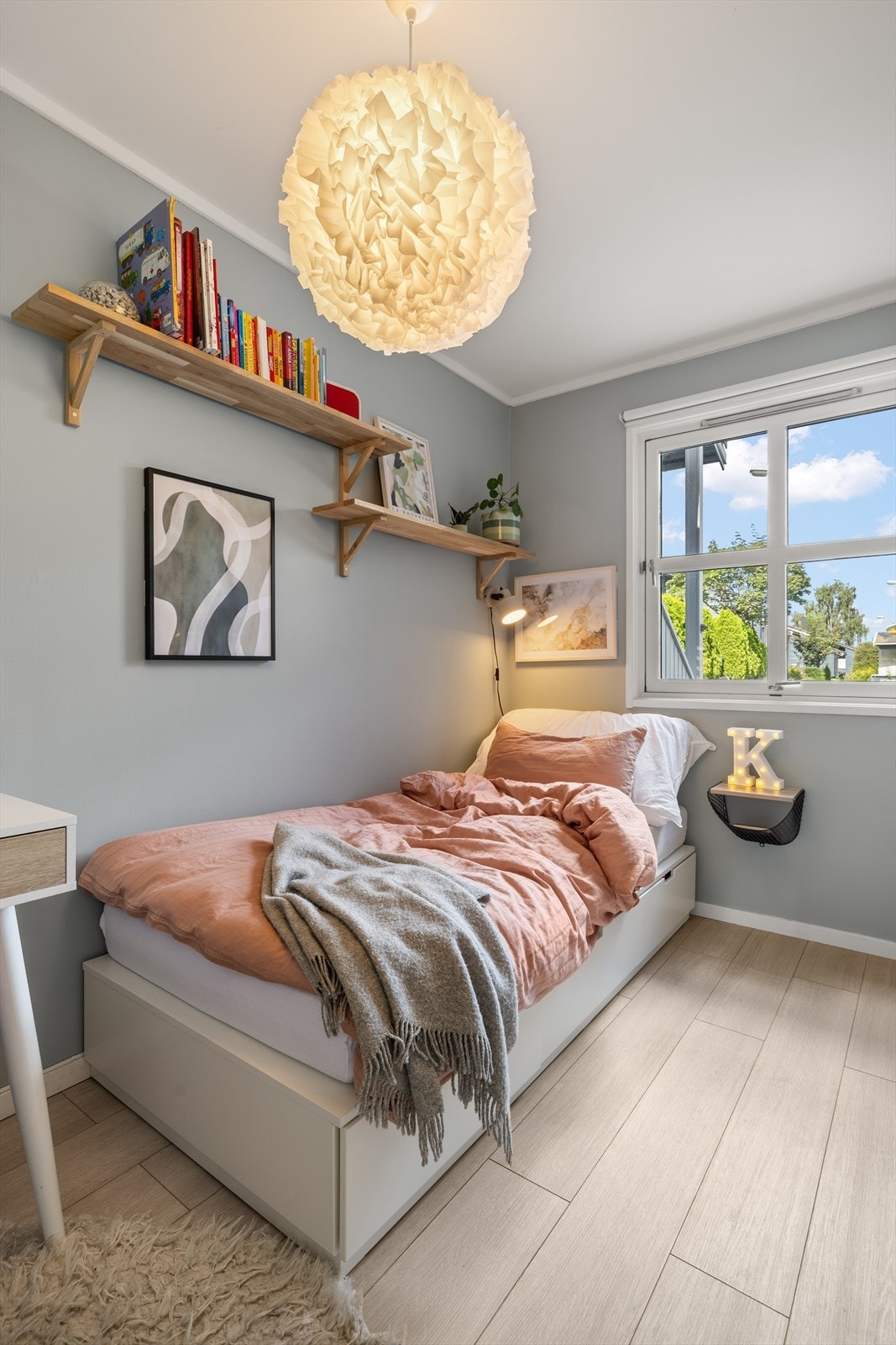 Soverom 2 og 3 passer utmerket som barnerom, gjesterom, hobbyrom eller kontor Galleribilde