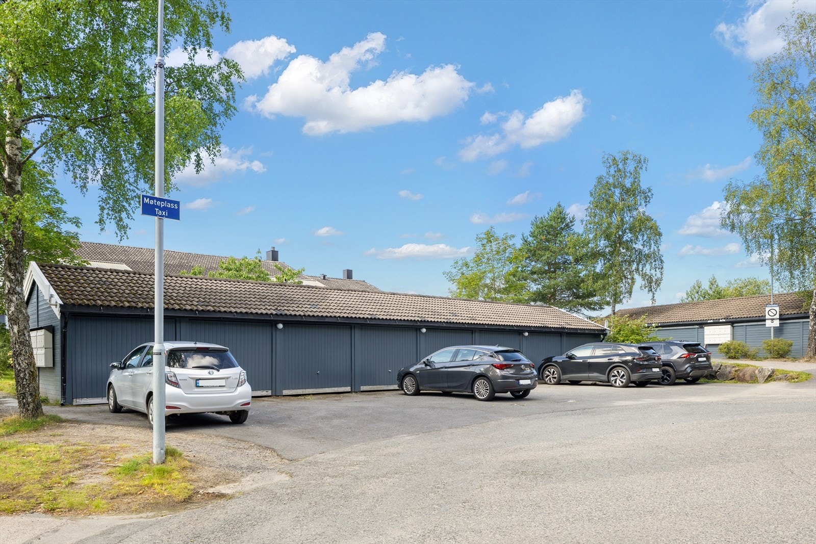 Alle andelseier har rett på p-plass. Infrastuktur for montering av el-billader er klargjort på samtlige plasser Galleribilde