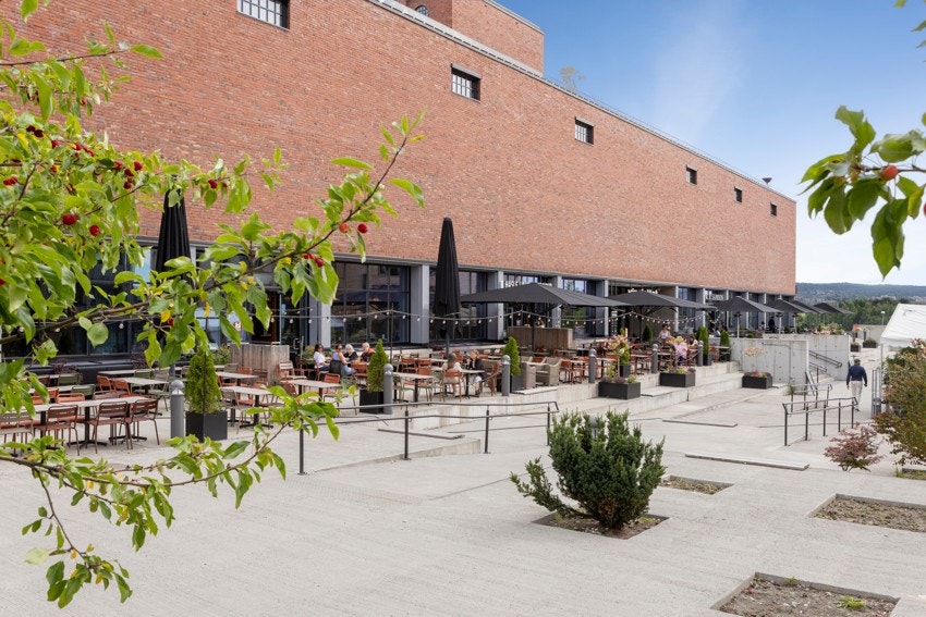 Vinslottet er hele nabolagets samlingssted for handel og hygge. Galleribilde