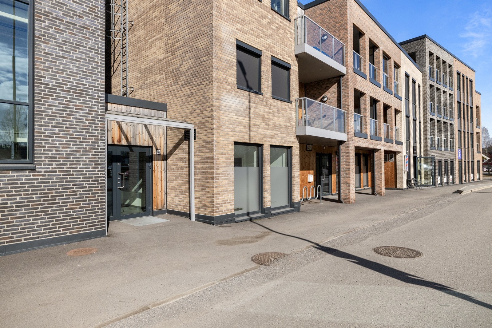 Sameiet har sentral beliggenhet i Fetsund, med kort vei til sentrum og fine turmuligheter. Galleribilde