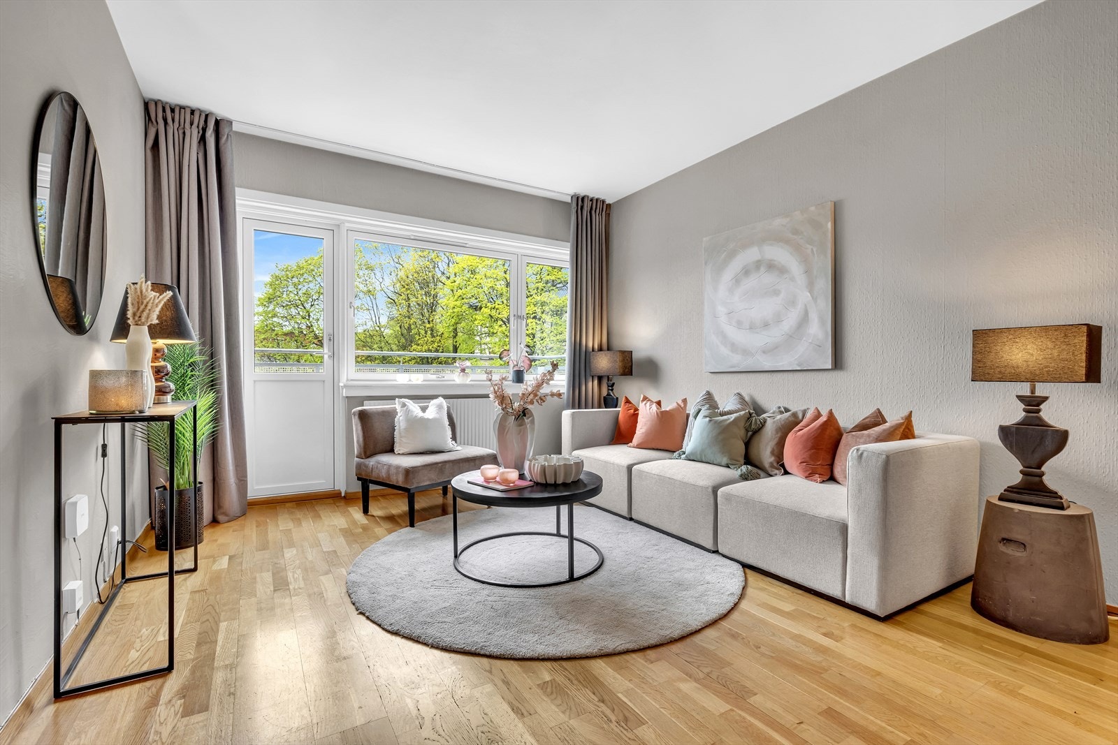 En stor og lys 2-roms beliggende i svært sentrale og attraktive omgivelser på Vika / Solli plass Galleribilde